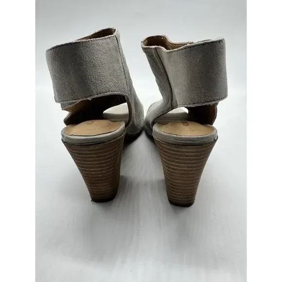 Adam Tucker Rowan Leather Perforated Stacked Heel Sandals Open Toe Gray Size 8 - Picture 5 of 10